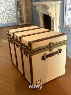Dolls house miniature 112 ARTISAN ivory leather trunk by JOSE GOMEZ