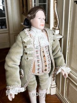 Dolls house miniature 112 ARTISAN porcelain Georgian gentleman doll POSEABLE