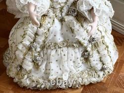 Dolls house miniature 112 ARTISAN porcelain Georgian lady doll POSEABLE