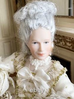 Dolls house miniature 112 ARTISAN porcelain Georgian lady doll POSEABLE