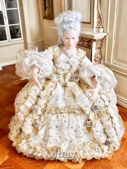 Dolls house miniature 112 ARTISAN porcelain Georgian lady doll POSEABLE