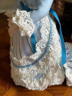 Dolls house miniature 112 ARTISAN porcelain Victorian lady doll