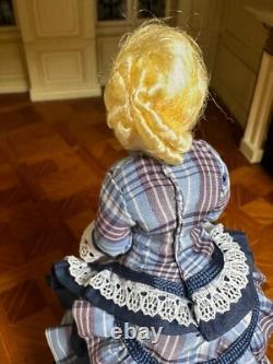 Dolls house miniature 112 ARTISAN porcelain Victorian lady doll POSEABLE