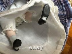 Dolls house miniature 112 ARTISAN porcelain Victorian lady doll POSEABLE