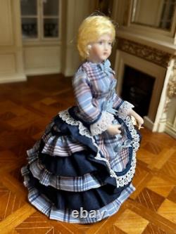 Dolls house miniature 112 ARTISAN porcelain Victorian lady doll POSEABLE