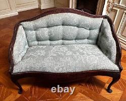 Dolls house miniature 112 RARE vintage sofa / settee by DENNIS JENVEY 1983
