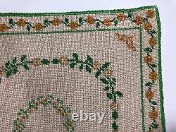 Dolls house miniature 112 pretty needlepoint rug 160 mm x 160 mm