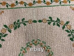 Dolls house miniature 112 pretty needlepoint rug 160 mm x 160 mm