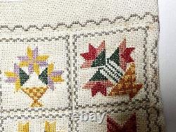 Dolls house miniature 112 pretty needlework bedspread (1) 165 mm x 185 mm