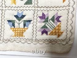Dolls house miniature 112 pretty needlework bedspread (1) 165 mm x 185 mm