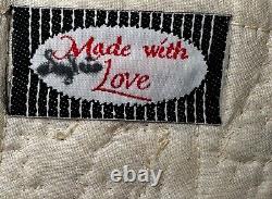 Dolls house miniature 112 pretty needlework bedspread (1) 165 mm x 185 mm