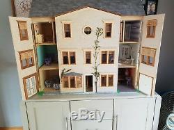 Dolls house stunning