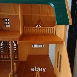 EPOCH Sylvanian Families House in The Green Hills Calico Critters