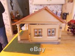 Earl 1900s One Room Bungalow House By Schoenhut With Lift Off Roof Opening Front