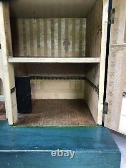 Early Vintage Triang Dolls House In Original Condition