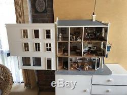 Exquisite dolls house, fully furnished