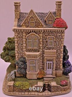 Extremely Rare Lilliput Lane. The Dolls House. Opening Front. Box And Deeds