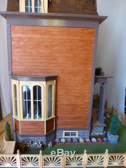 Fully furnished 1/12th scale dollshouse