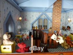 Fully furnished 1/12th scale dollshouse