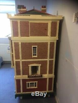 Georgian dolls house With Accessories