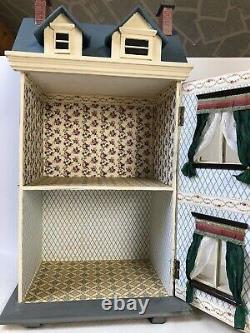 Gottschalk Antique Dolls House