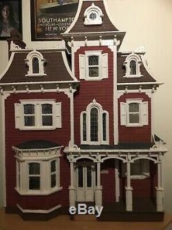 Greenleaf Beacon Hill Victorian Dolls House
