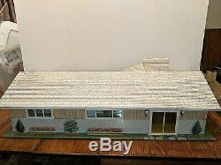 HUGE VINTAGE MARX TIN DOLL HOUSELIFT OFF ROOFwith BIG FURNITURE LOT