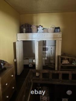 Handmade Antique Dolls House 1928 & Contents