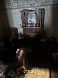 Handmade Antique Dolls House 1928 & Contents