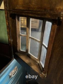 Handmade Antique Dolls House 1928 & Contents