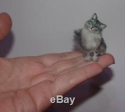 Handsculpted TABBY MAINE COON CAT Realistic Dollhouse 112 Handmade Miniature