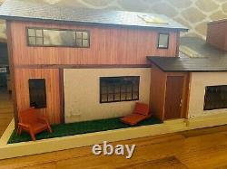 Hard to Find Vintage 1980s Tomy Smaller Homes Dollhouse, Collectible Dollhouse