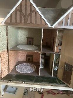 Hobbies Vintage Dolls House