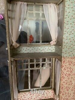 Hobbies Vintage Dolls House