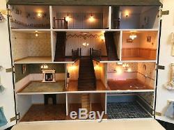 Immaculate Dolls House (The Priory) 10 rooms all with lights and fully furnished