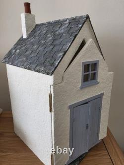 Julie Bennett OOAK Hand Made Miniature 12th Scale Doll House