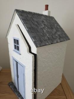 Julie Bennett OOAK Hand Made Miniature 12th Scale Doll House