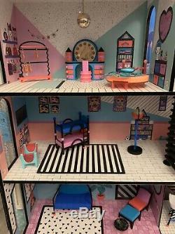 LOL Surprise Dolls House with accessories and Dolls