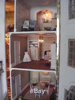 Large Georgian dolls house