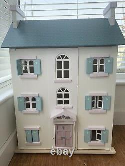Le Toy Van Cherry Tree Hall Wooden Dolls House