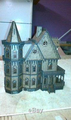 Leon Gothic Victorian Mansion Dollhouse Quarter / 148 scale Kit