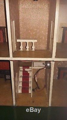 Lines Bros Triang Wooden Dhi Dolls House 1920s