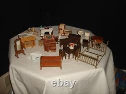 Lot of 24 Vintage Wooden & Ceramic Miniature Doll House Furniture EUC