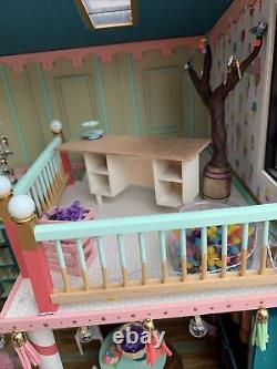 MINIATURE CANDY SHOP? Doll House NEW! Filled With Miniature Objects, Lights