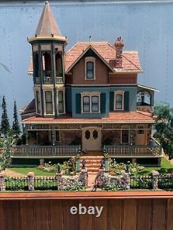 Massive 8 food Victorian dollhouse