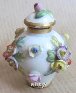 Meissen True Miniature Dolls House Lidded Urn Applied Flowers C1885 (12660)