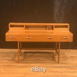 Mid Century Modern Artisan Patie Johnson Johnson Loving Miniature Desk 1/12