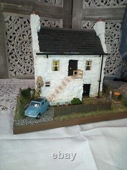 Miniature 1/48 house Handmade Collectable Complete Model