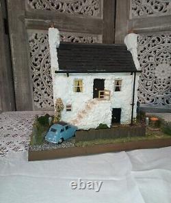 Miniature 1/48 house Handmade Collectable Complete Model