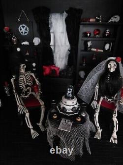 Miniature Dolls House Gothic Skeleton Wedding Roombox Diorama In 112 scale